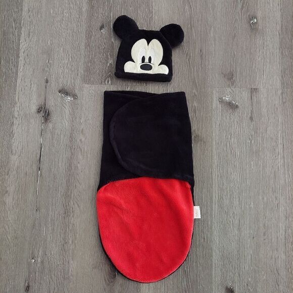 Disney Mickey Mouse Baby Boys 2 Pc Swaddle Sac & Cap - Black/Red 0/3M - Picture 1 of 5